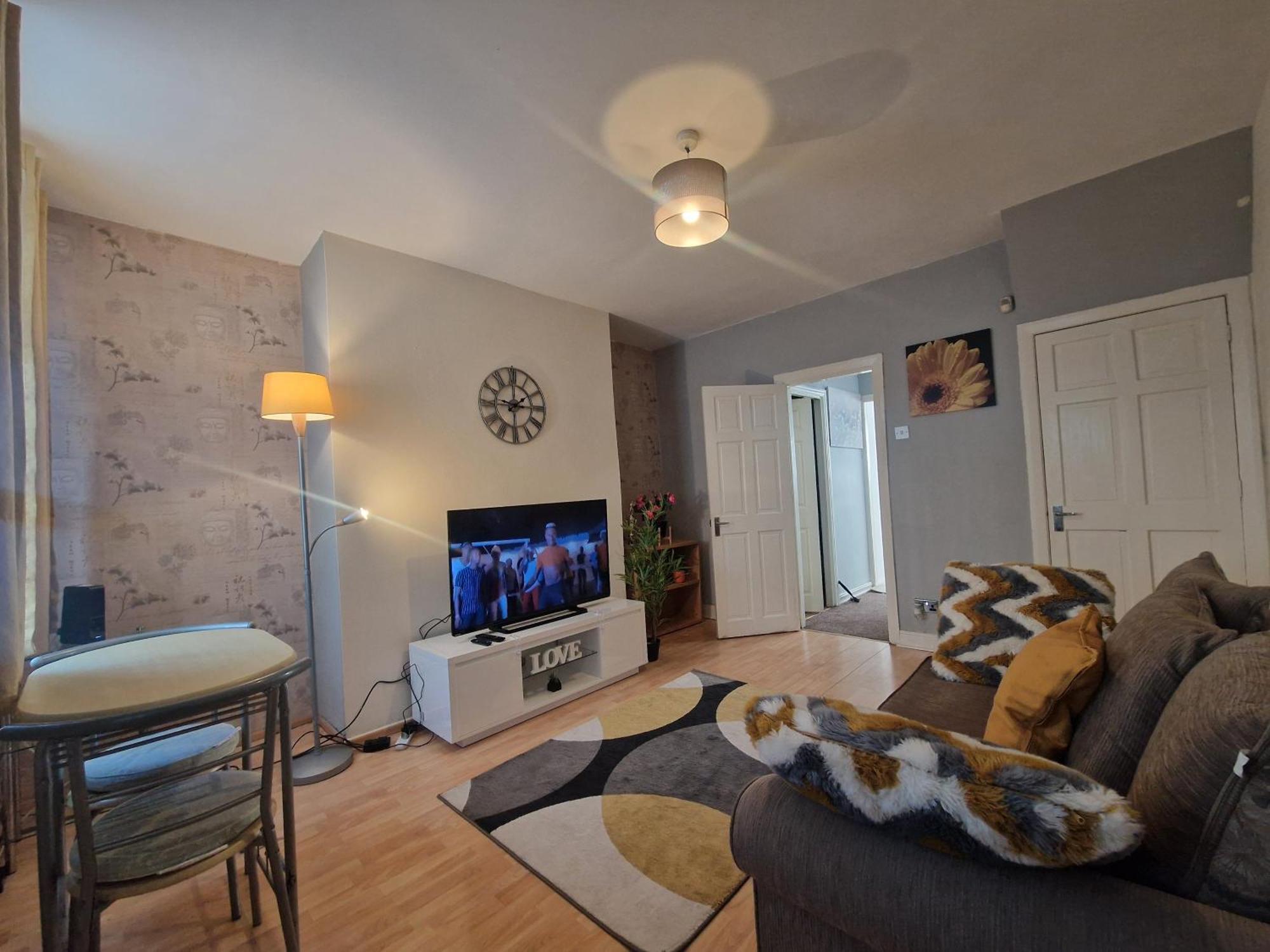 Primos Executive - 2 Bedroom House In Wallsend นิวคาสเซิล อะพอน ไทน์ ภายนอก รูปภาพ