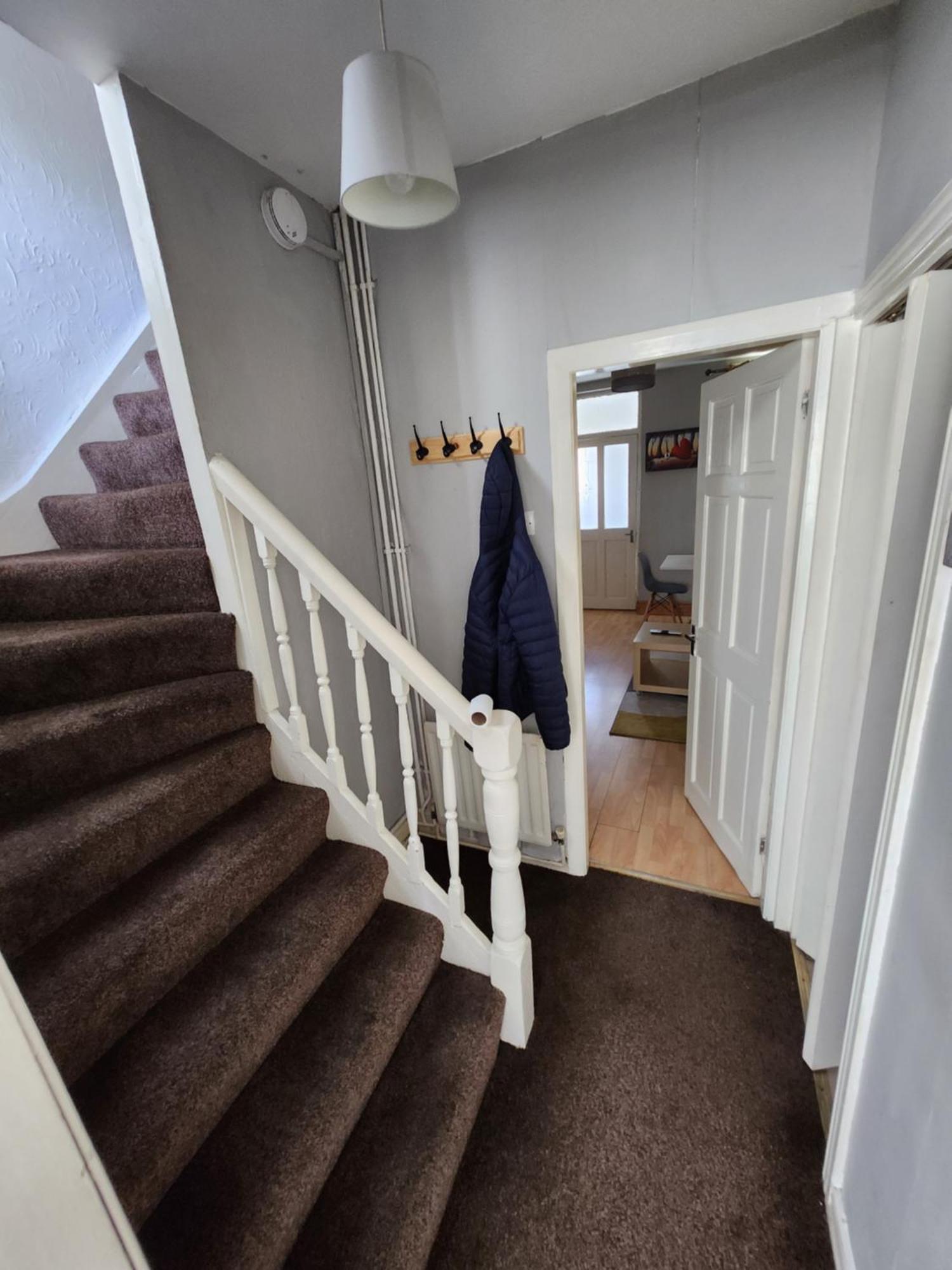 Primos Executive - 2 Bedroom House In Wallsend นิวคาสเซิล อะพอน ไทน์ ภายนอก รูปภาพ